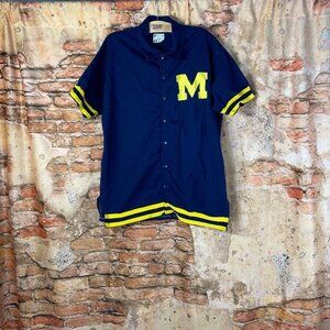Blackburn Sporting Goods Inc Michigan Tee Size 46